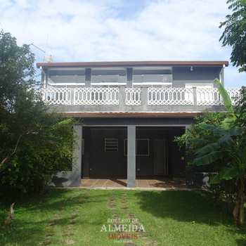 Sobrado em Itanhaém, bairro Gaivota (Praia)