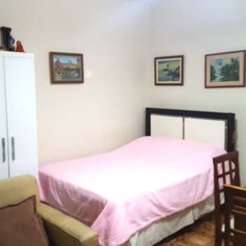 Kitnet em São Vicente, bairro Itararé