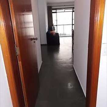 Apartamento em São Vicente, bairro Itararé