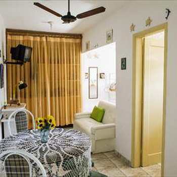 Kitnet em Praia Grande, bairro Canto do Forte