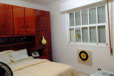 Apartamento, código 2402 em São Vicente, bairro Jardim Independência