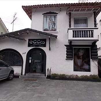 Casa em Santos, bairro Campo Grande