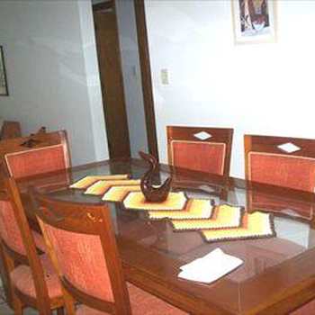 Apartamento em Praia Grande, bairro Canto do Forte