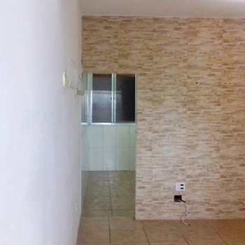 Apartamento em São Vicente, bairro Vila Nossa Senhora de Fátima