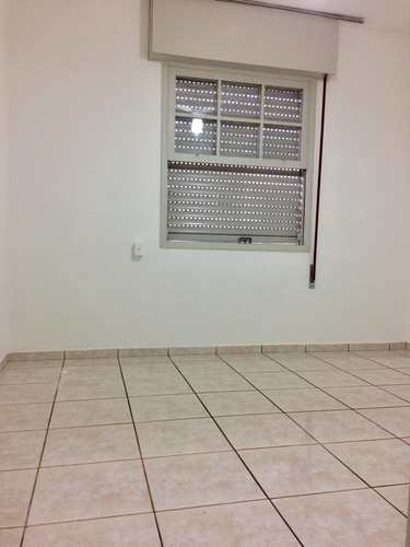 Kitnet, código 3238 em Santos, bairro Embaré