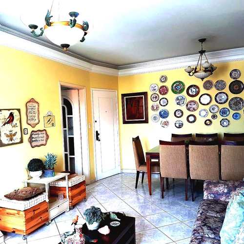 Apartamento, código 3469 em Santos, bairro Embaré