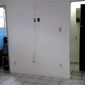 Kitnet em Santos, bairro José Menino