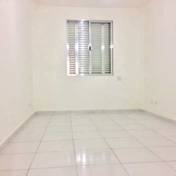 Kitnet em Santos, bairro José Menino
