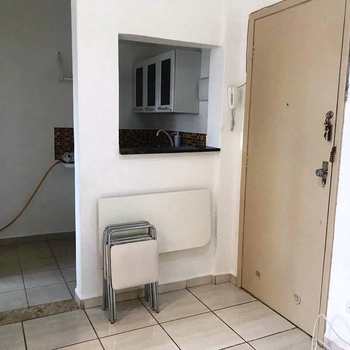 Kitnet em São Vicente, bairro Itararé