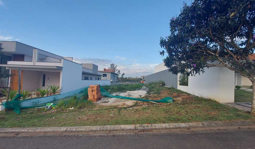 Terreno de Condomínio em Mogi das Cruzes, bairro Condomínio Granja Anita