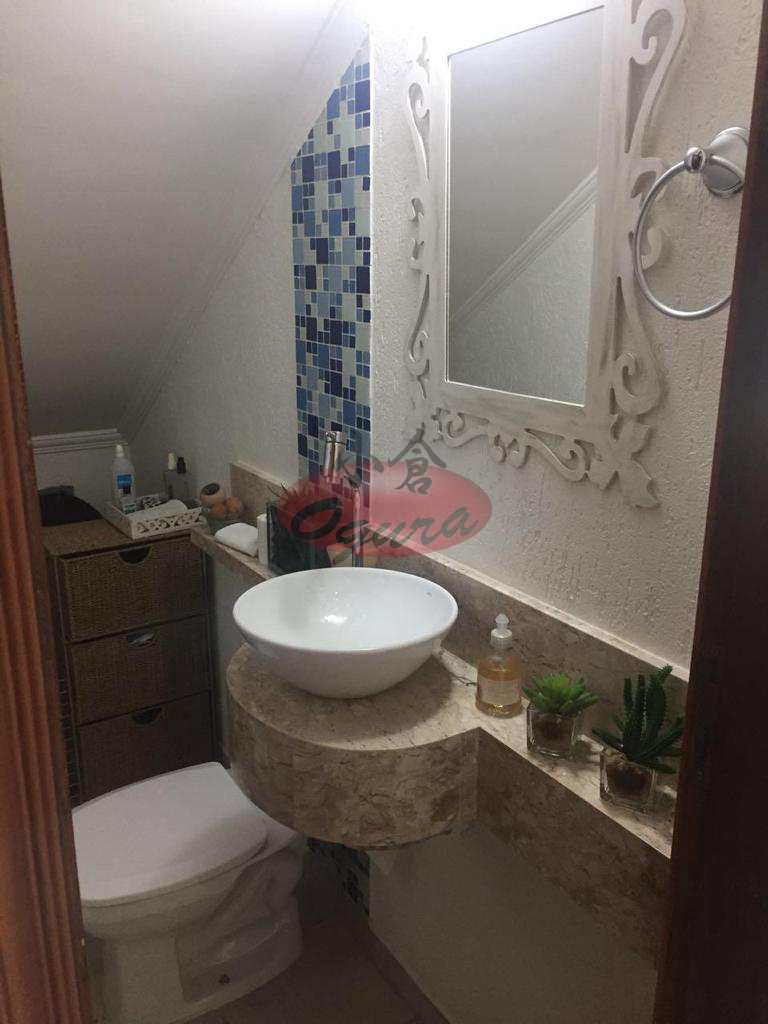 Sobrado em Taboão da Serra, no bairro Jardim América