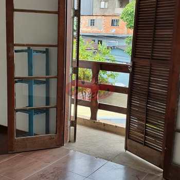 Sobrado em Taboão da Serra, bairro Vila Iasi