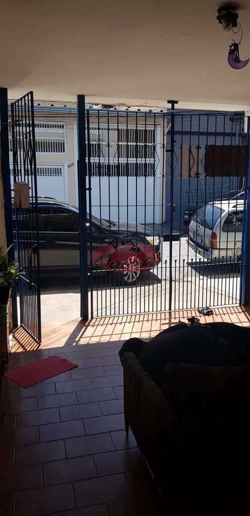 Sobrado em Taboão da Serra, no bairro Núcleo Residencial Isabela