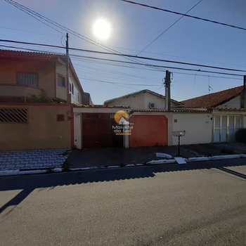 Casa em Praia Grande, bairro Boqueirão