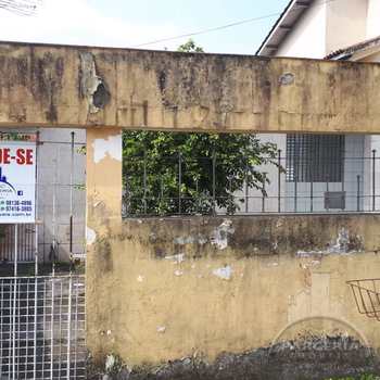 Casa em Cubatão, bairro Vila Nova