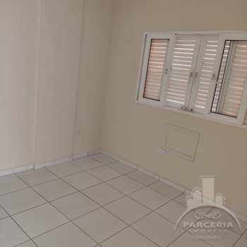 Apartamento em Cubatão, bairro Jardim Casqueiro