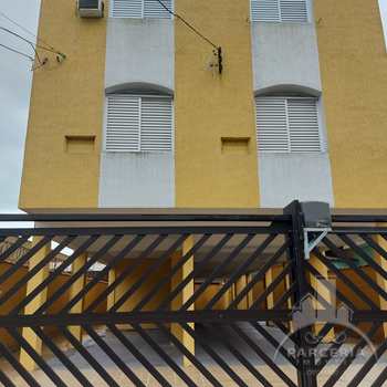 Apartamento em Cubatão, bairro Jardim Casqueiro