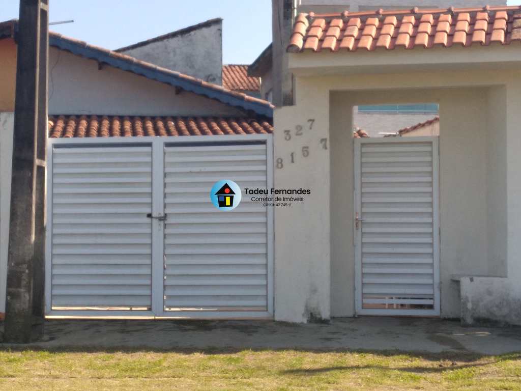 Casa em Itanhaém, no bairro Loty