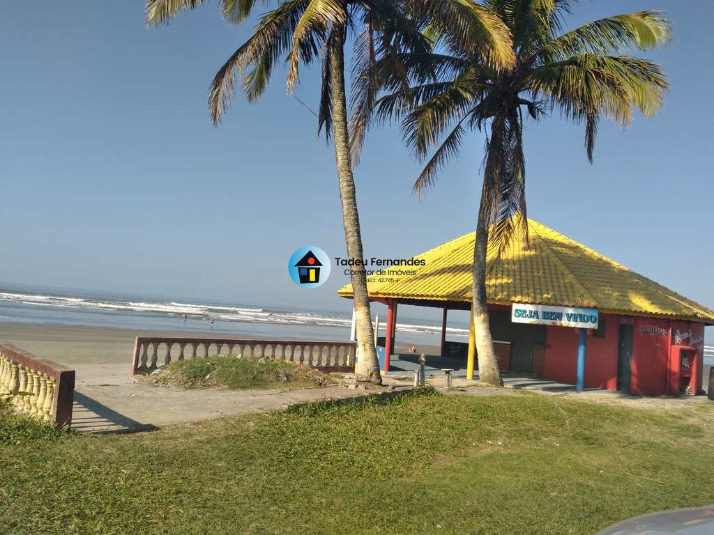Casa em Itanhaém, no bairro Loty