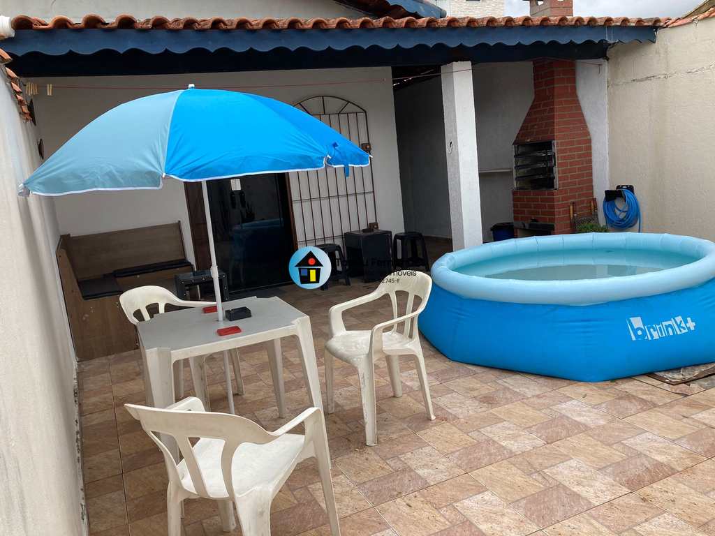 Casa em Itanhaém, no bairro Loty
