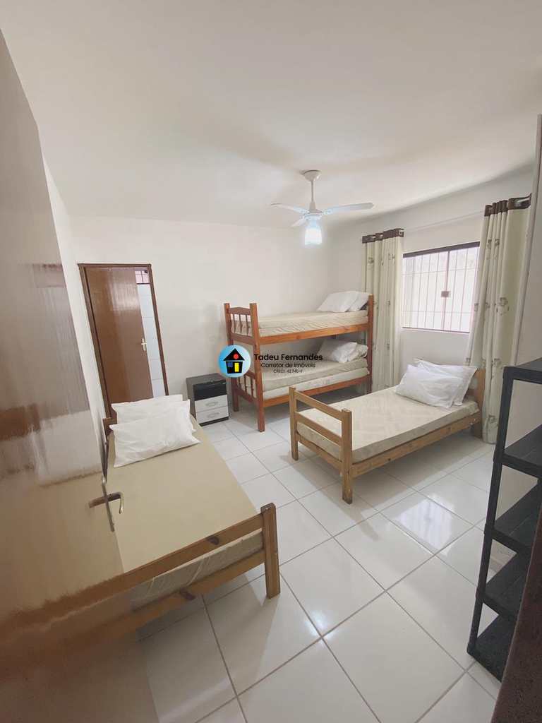 Casa em Itanhaém, no bairro Loty