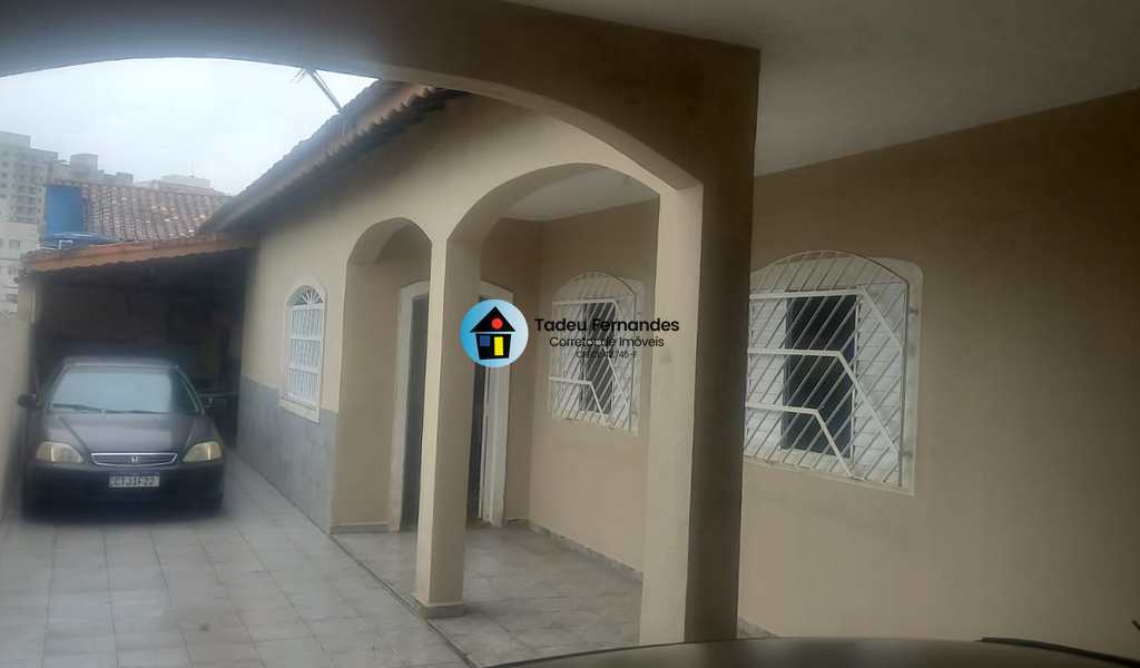 Casa em Mongaguá, bairro Balneário Europa