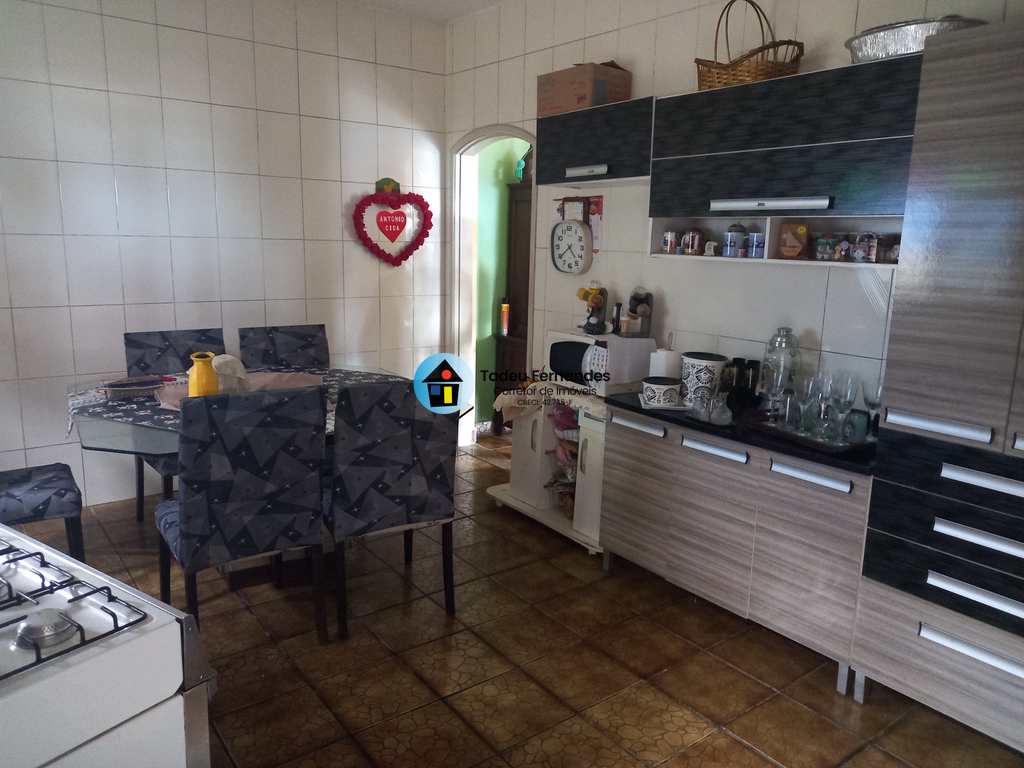 Casa em Mongaguá, no bairro Balneário Europa