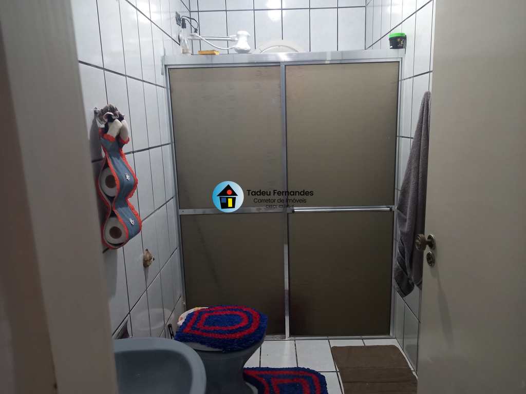 Casa em Mongaguá, no bairro Balneário Europa