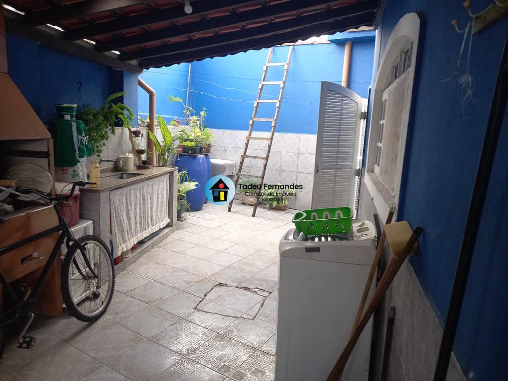 Casa em Mongaguá, no bairro Balneário Europa