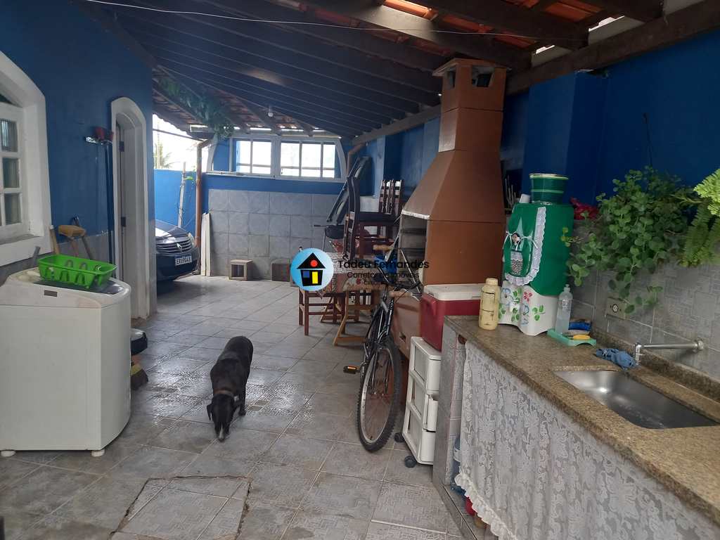 Casa em Mongaguá, no bairro Balneário Europa