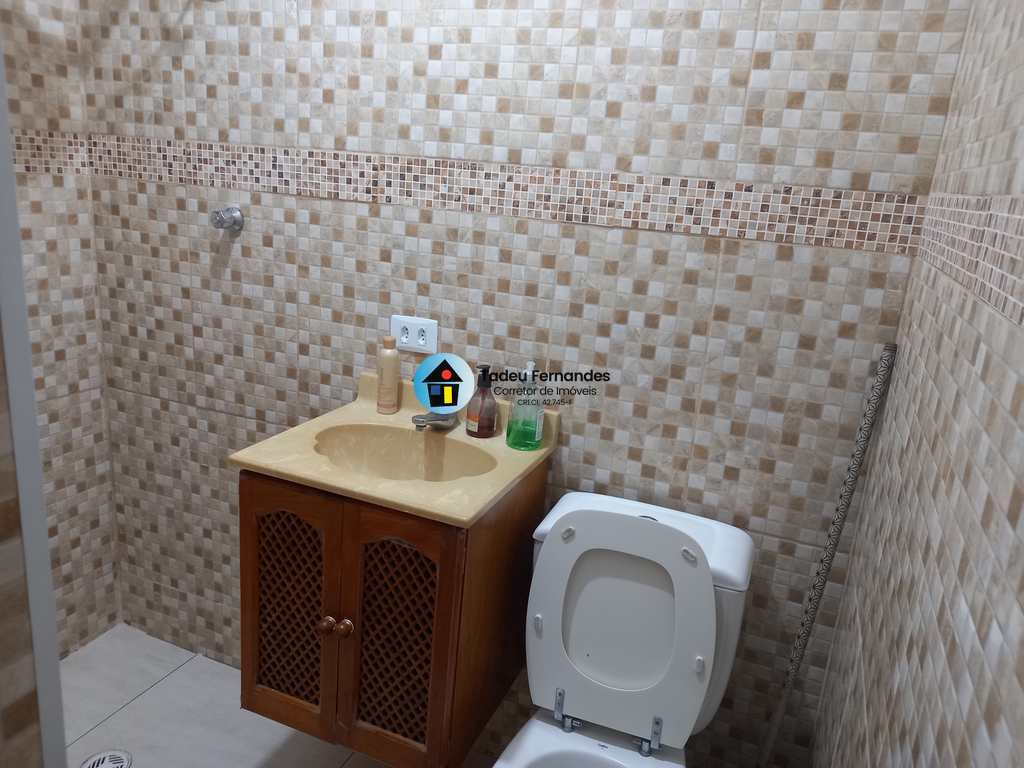 Casa em Mongaguá, no bairro Balneário Itaóca