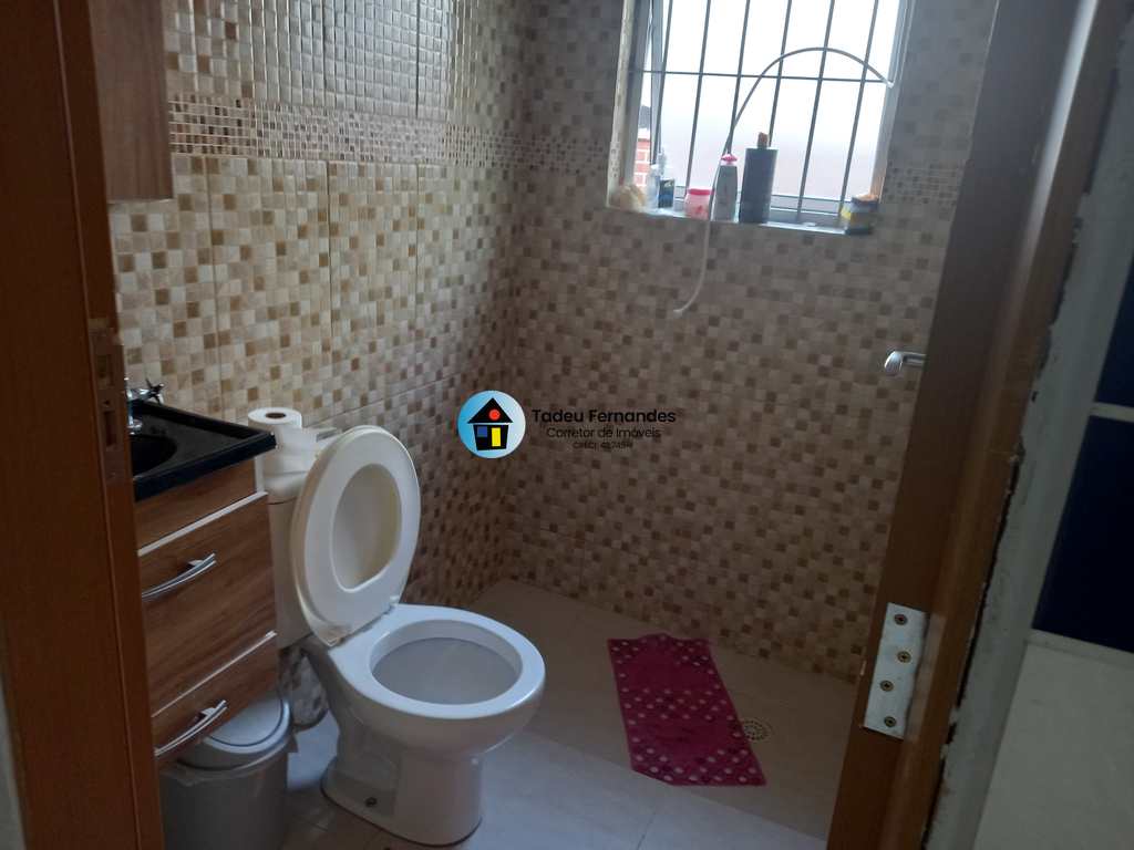 Casa em Mongaguá, no bairro Balneário Itaóca