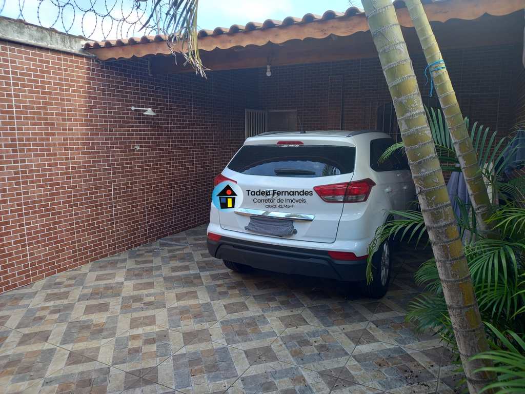 Casa em Mongaguá, no bairro Balneário Itaóca