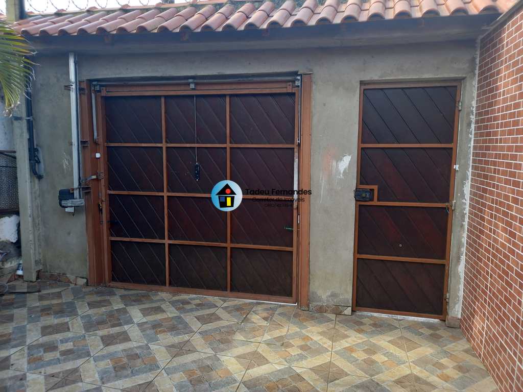 Casa em Mongaguá, no bairro Balneário Itaóca