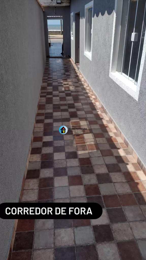 Casa em Mongaguá, no bairro Vila Anhanguera