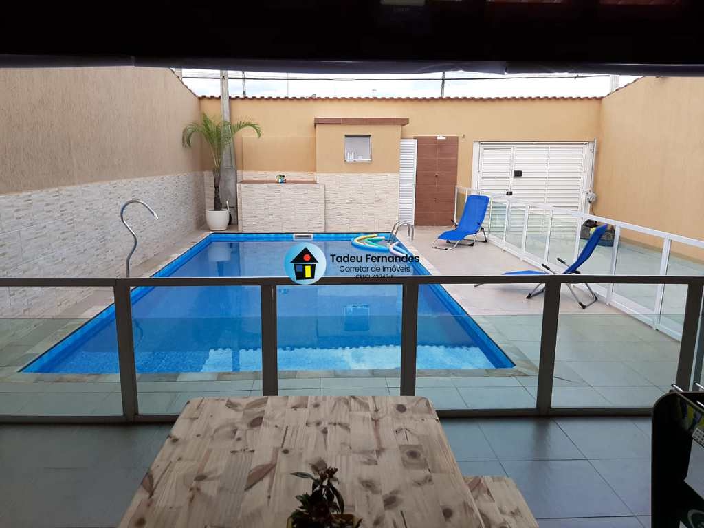 Casa em Itanhaém, no bairro Jardim Suarão