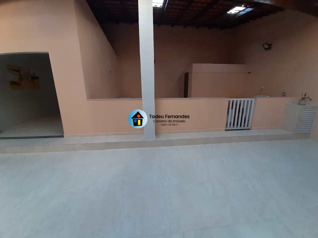 Casa em Itanhaém, no bairro Jardim Suarão