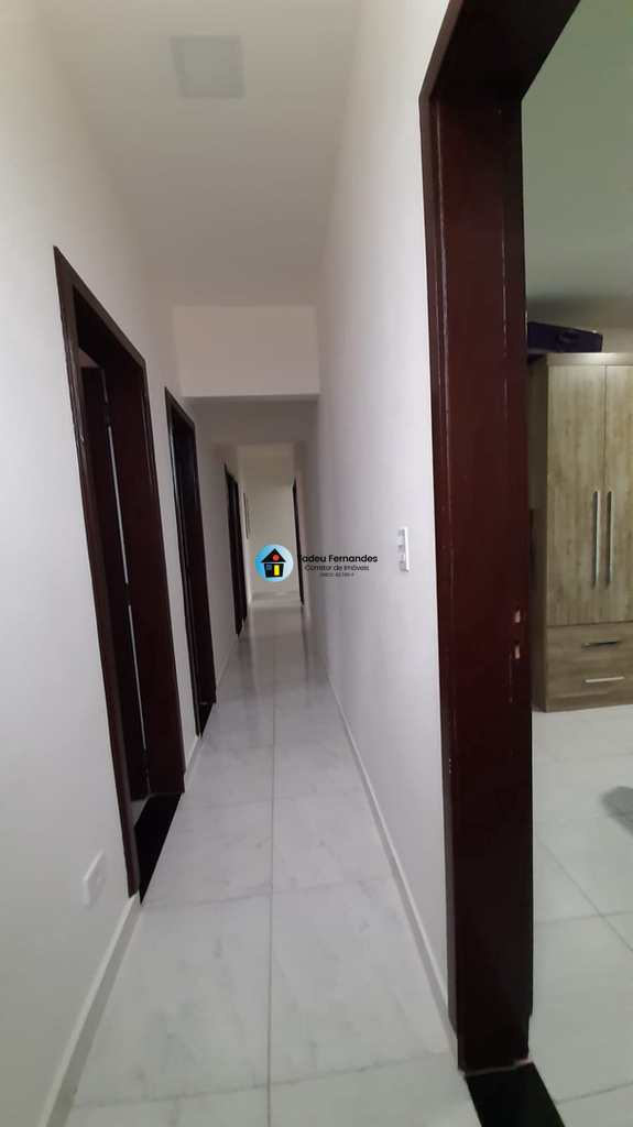 Casa em Itanhaém, no bairro Jardim Suarão