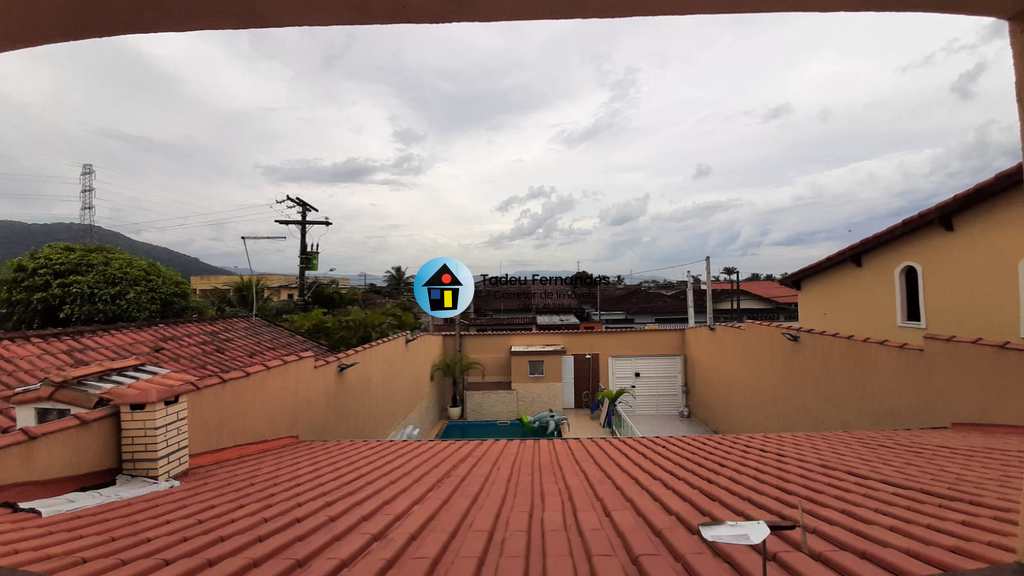 Casa em Itanhaém, no bairro Jardim Suarão