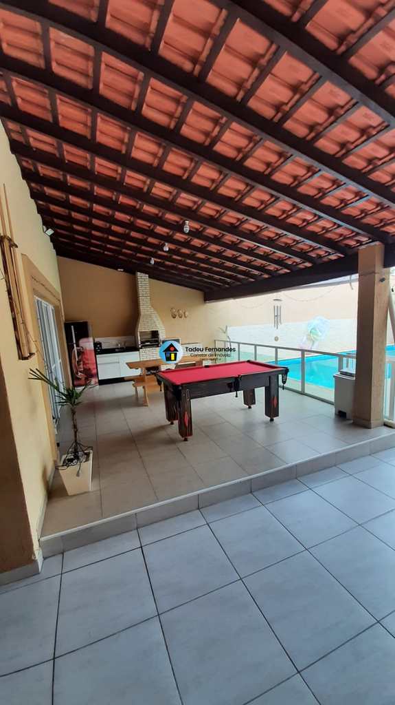 Casa em Itanhaém, no bairro Jardim Suarão