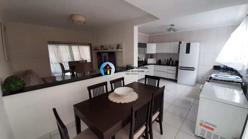 Casa em Itanhaém, no bairro Jardim Suarão