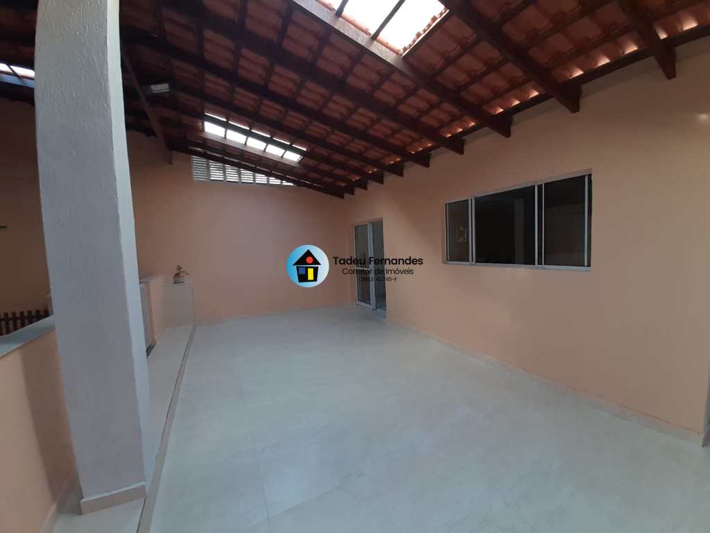 Casa em Itanhaém, no bairro Jardim Suarão