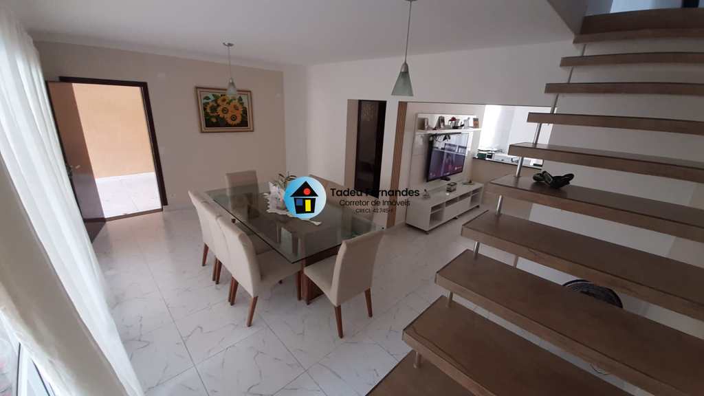 Casa em Itanhaém, no bairro Jardim Suarão
