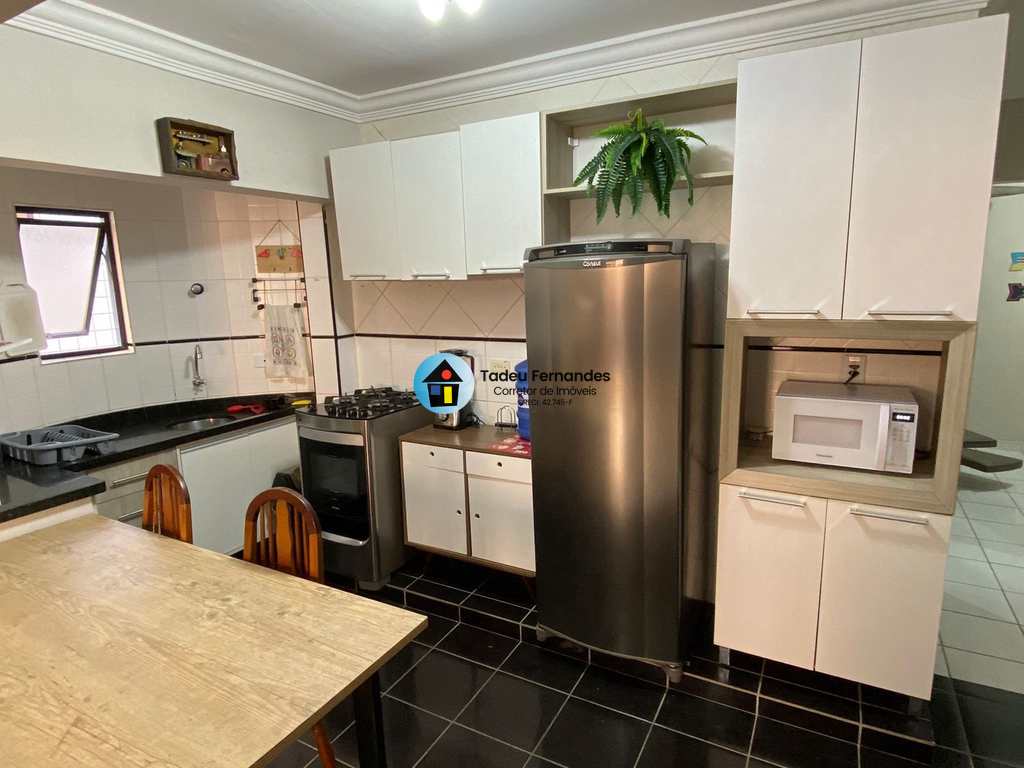Apartamento em Mongaguá, no bairro Jardim Marina