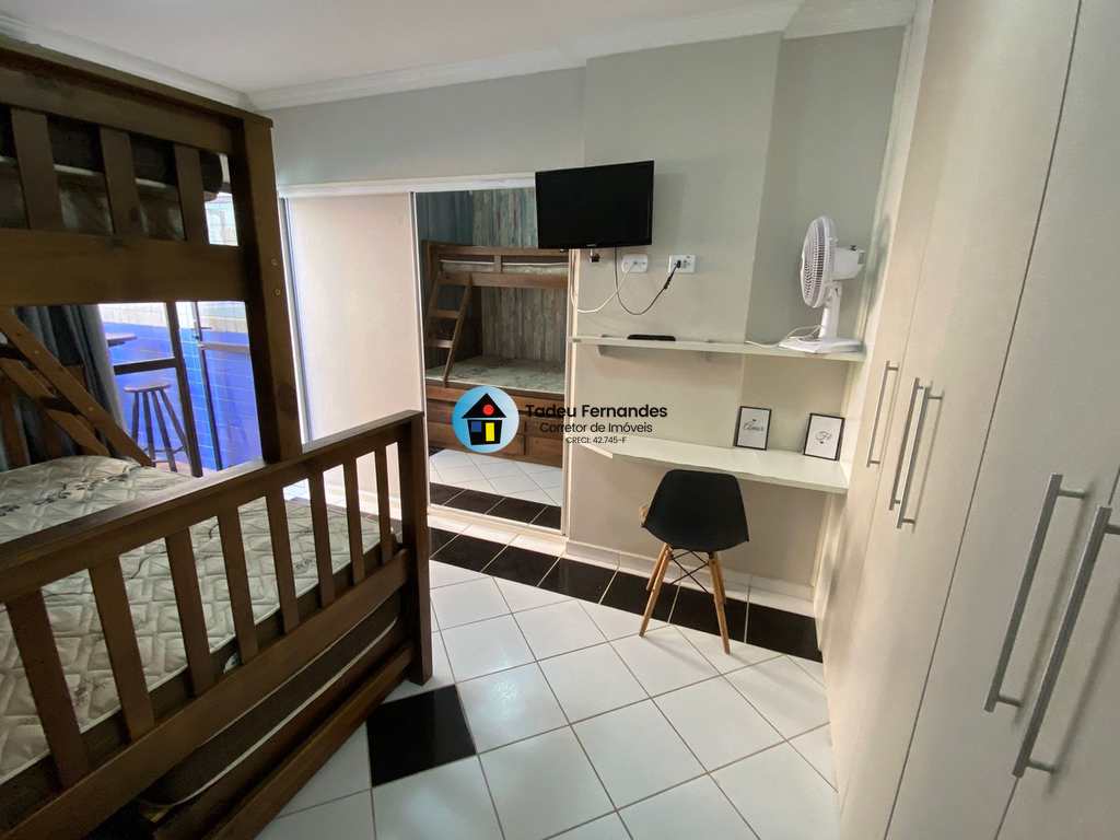 Apartamento em Mongaguá, no bairro Jardim Marina