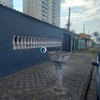 Casa em Mongaguá, bairro Balneário Europa