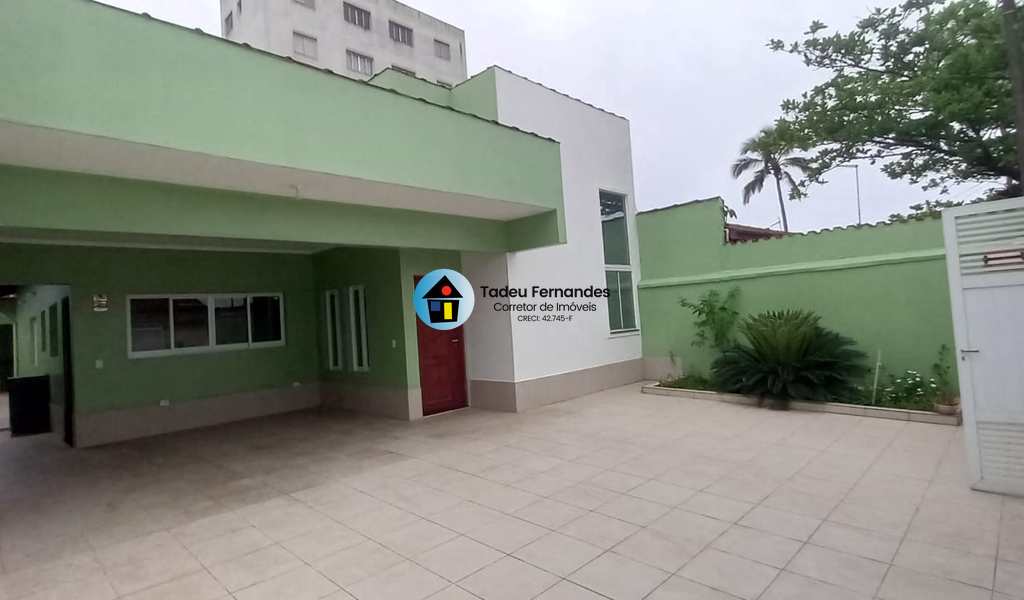 Casa em Mongaguá, bairro Balneário Itaóca