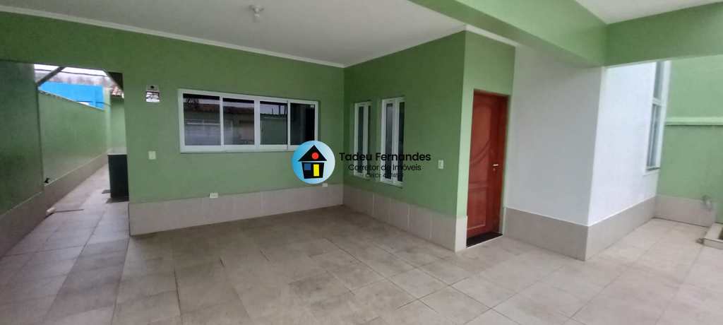 Casa em Mongaguá, no bairro Balneário Itaóca