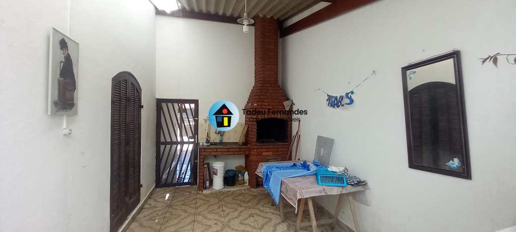 Casa em Mongaguá, no bairro Jardim Marina