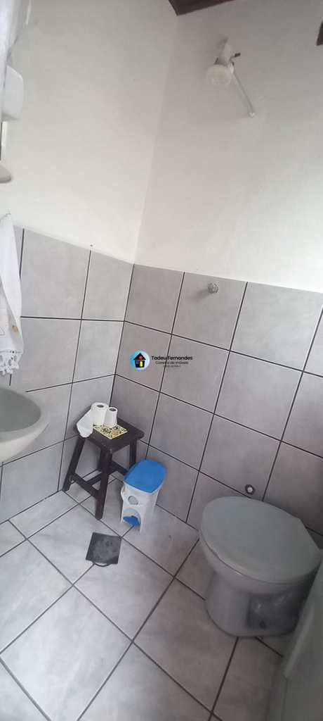 Casa em Mongaguá, no bairro Jardim Marina